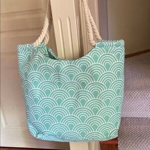 NEW Green Geometric Wave Tote Bag with Rope Handles